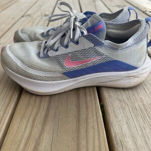 Nike Zoom Fly 4